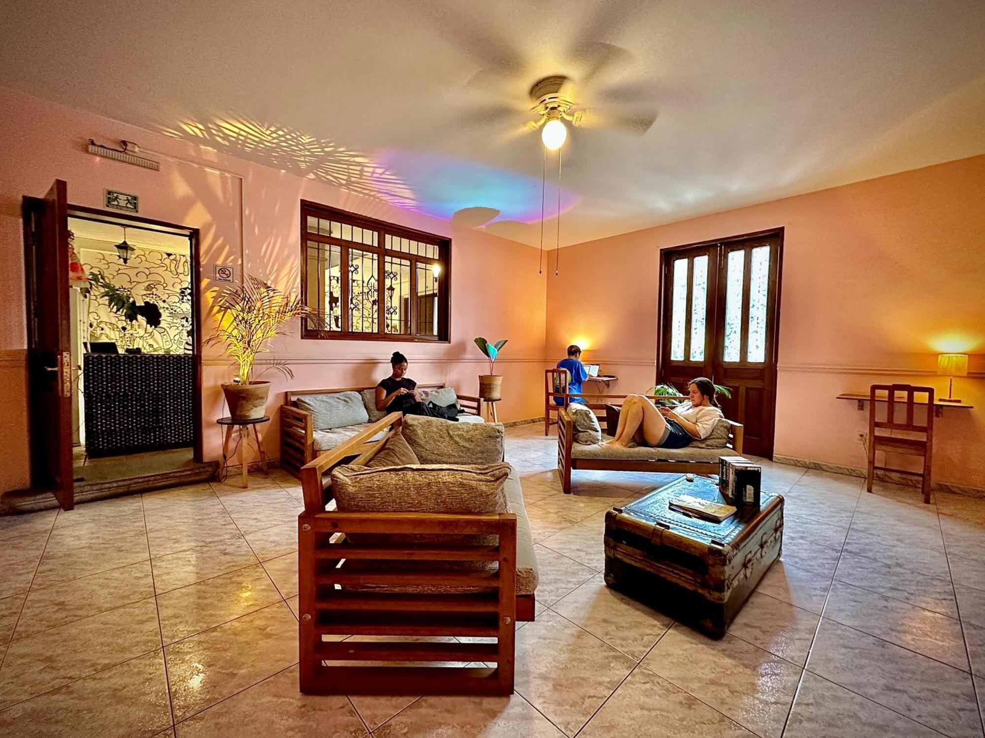 Hostal Central Oaxaca Luaran gambar